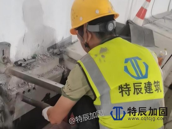 合璧津高速九峰山隧道缺陷处治施工现场照片4
