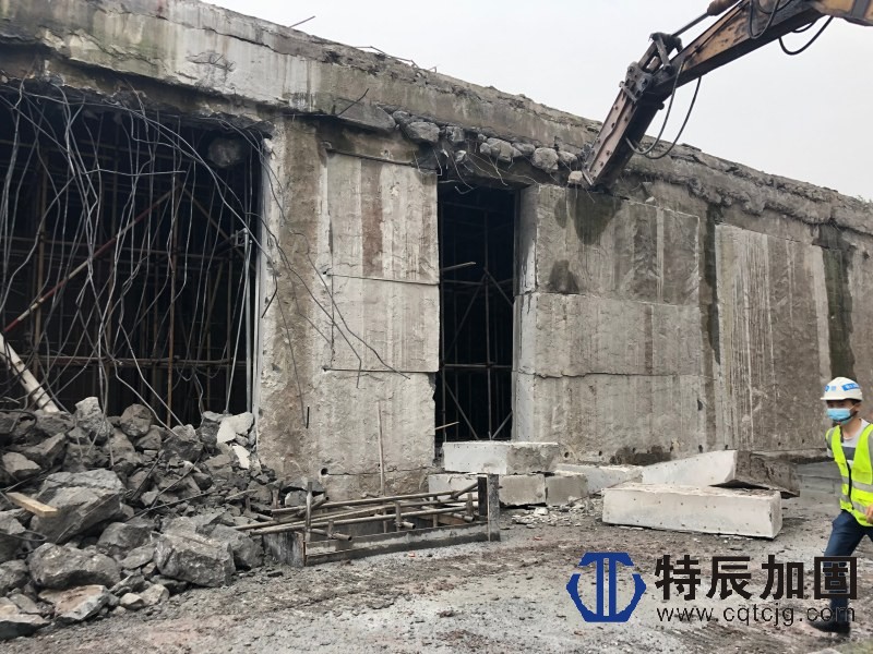 6建筑拆除绳锯切割4.jpg