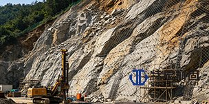 基础边坡挡墙加固——边坡危石清理与锚固工程技术体系